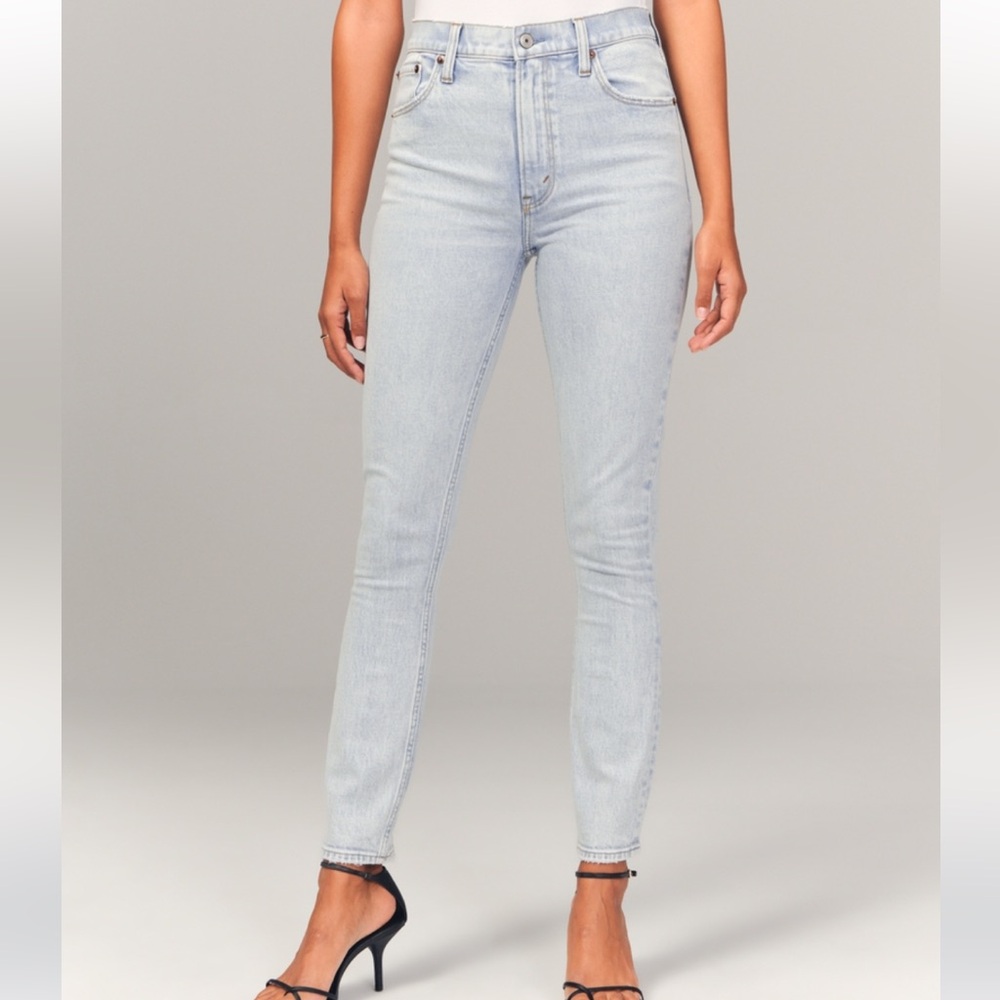 Abercrombie & Fitch The Skinny High Rise